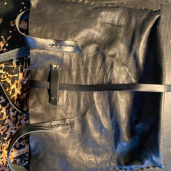 Handcrafted Leather bag - Picture 2 of 6